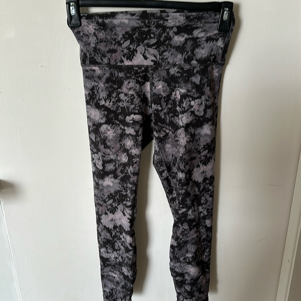 Lululemon patterned align leggings